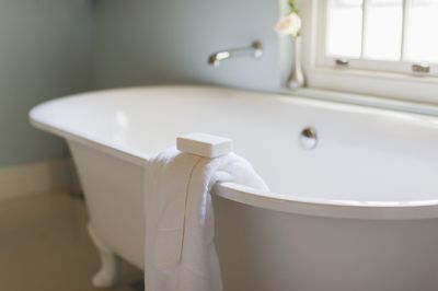 Bathtub Surround Installation